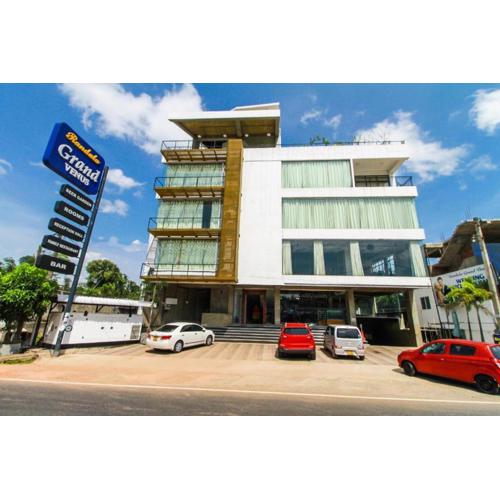 OYO 299 Randula Grand Venus Hotel