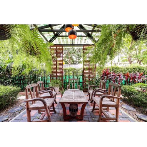 OYO 412 7 Days Hotel