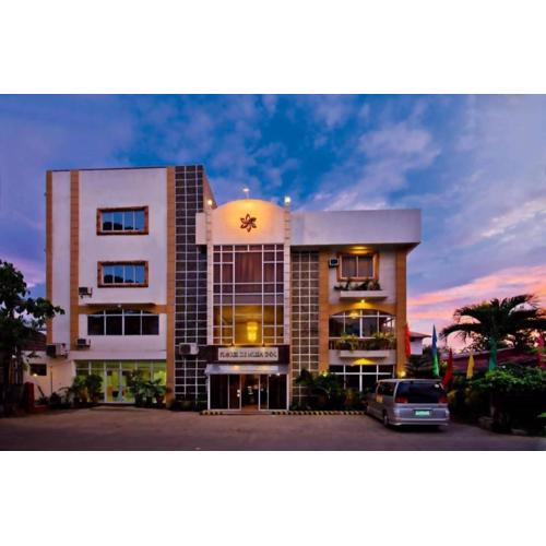 OYO 880 Flores De Musa Inn