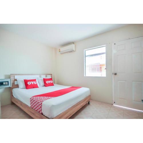 OYO 885 You And Me House