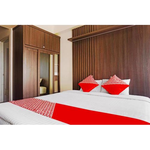 OYO 91593 San San Rooms Apartment Gunung Putri Square
