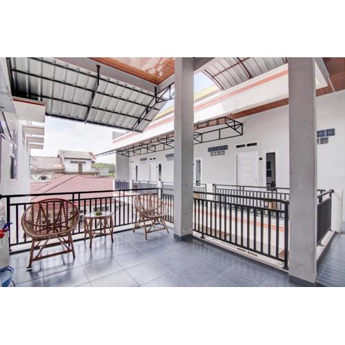 OYO 92806 Penginapan Geby Syariah