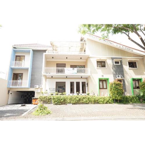 OYO 92863 Hotel Blessing