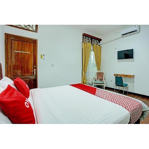 OYO 92990 Nena Kostel Syariah