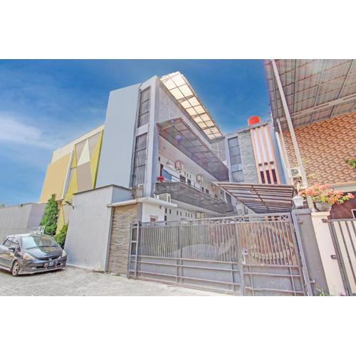 OYO 93209 Guest House Cemara 3