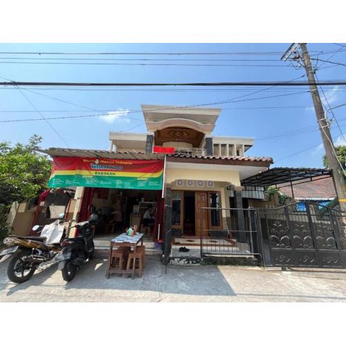 OYO 94003 Anjuk Ladang Homestay