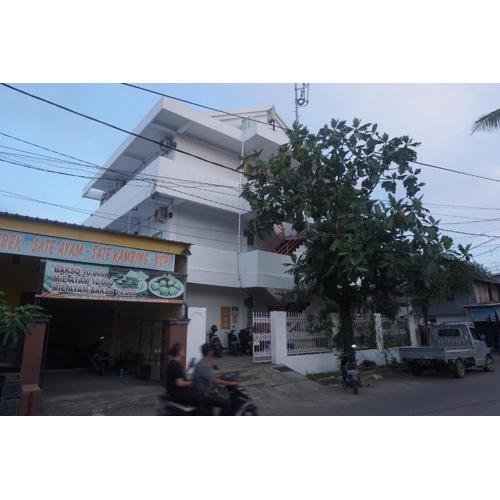 OYO 94020 Lia Kost Syariah Near Perkuburan bontonompo kahar muzakkar