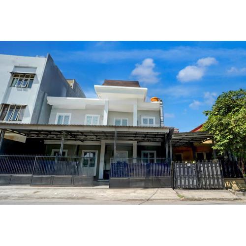 OYO 94818 Sabina House Syariah