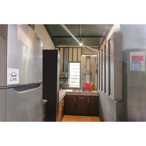 OYO Life 2399 Gerbera House - Kos Putri