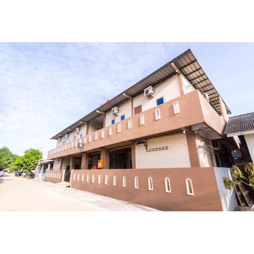 OYO Life 2583 Kost Anggun