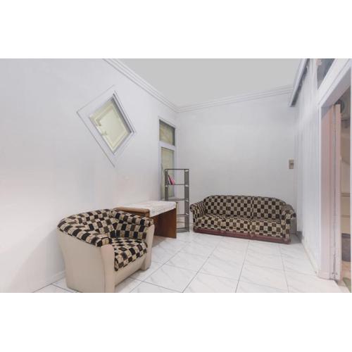 OYO Life 3055 Rumah Enin