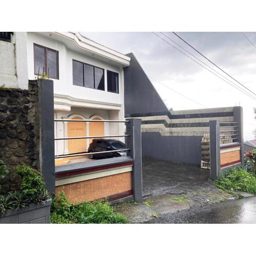 OYO Life 90989 Lee Dug Tretes Residence