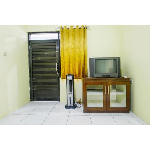 OYO Life 91606 Nadin Guest House Syariah