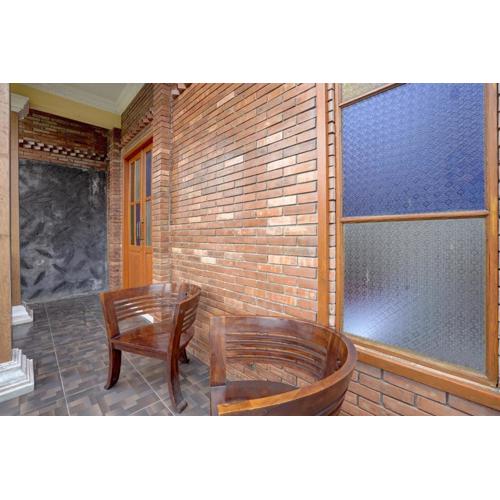 OYO Life 92030 Ef Palm Guest House Family