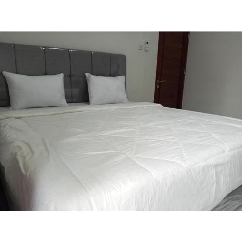 OYO Life 92543 Ratu Sakti Residence Syariah