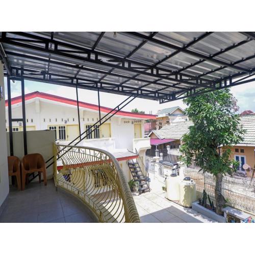 OYO Life 92632 Kost Pondok Kito