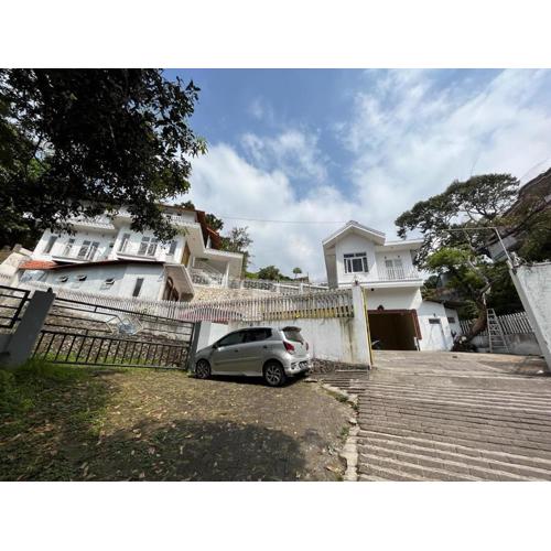 OYO LIFE 92844 Penginapan Cibodas