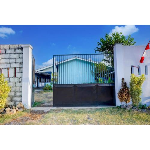 OYO Life 93017 Kost H Soeroso