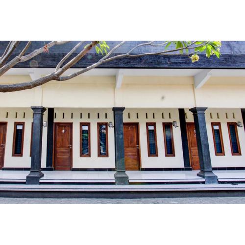 OYO Life 93155 Wisma Sarah