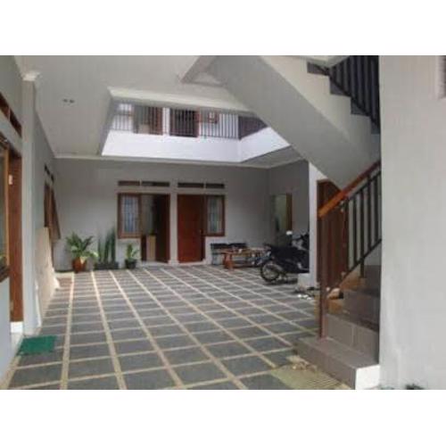 OYO Life 93158 Kost Asaka