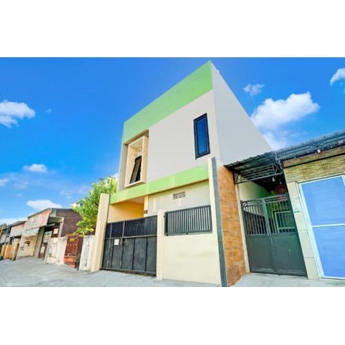 OYO Life 93290 Homestay Betro Syariah