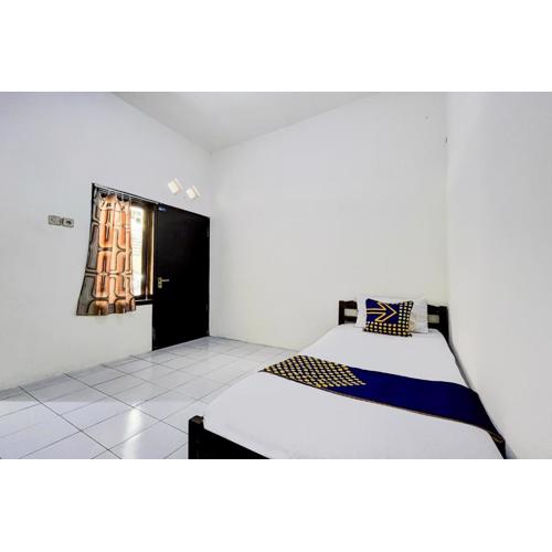 OYO Life 93398 Sudimoro Guest House Syariah