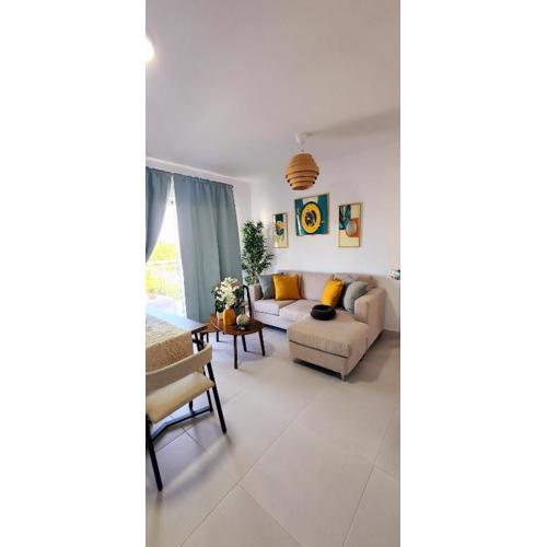 P, C, Tropical Dream,1 Hab,1 Baño, Balcon, Piscina, WiFi Alta Velocidad Gratis