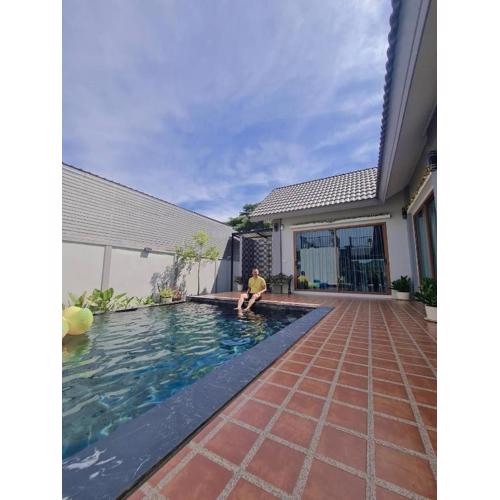 P2 Location pool villa