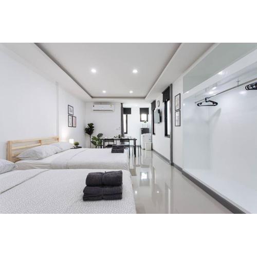 P4 Silom Large 2beds full kitchen WIFI 4-6pax