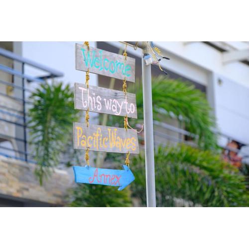 Pacific Waves Inn (Annex)