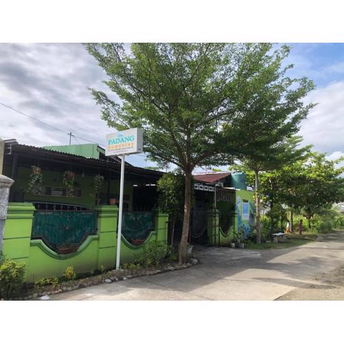 Padang Homestay