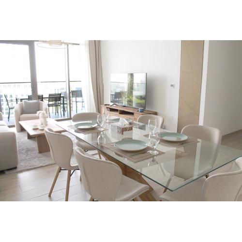 Palace Residences luxurious 2 bedroom with breathtaking views