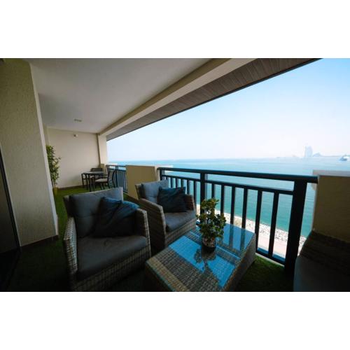 Palm Apt. with Burj al arab view