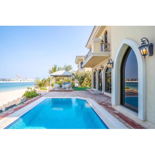 Palm Jumeirah K-Frond Villa with Private Beach Access & Pool