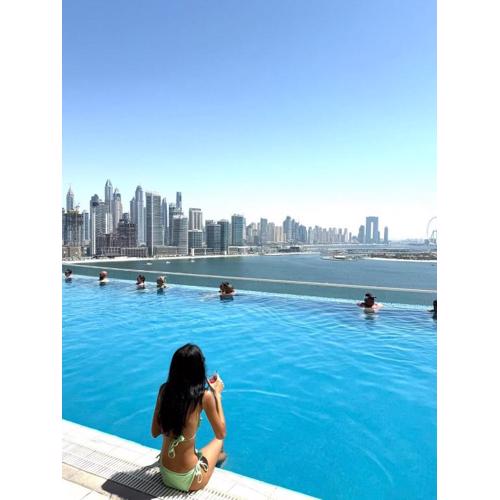 Palm Jumeirah, panoramic free pool,beach