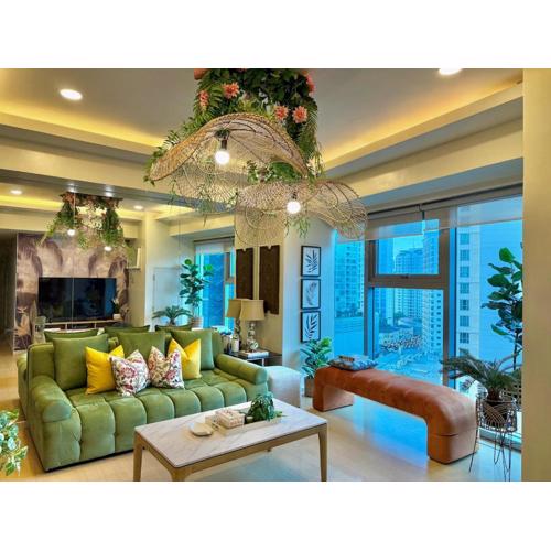 Palms Paradise with the best view of BGC plus Netflix