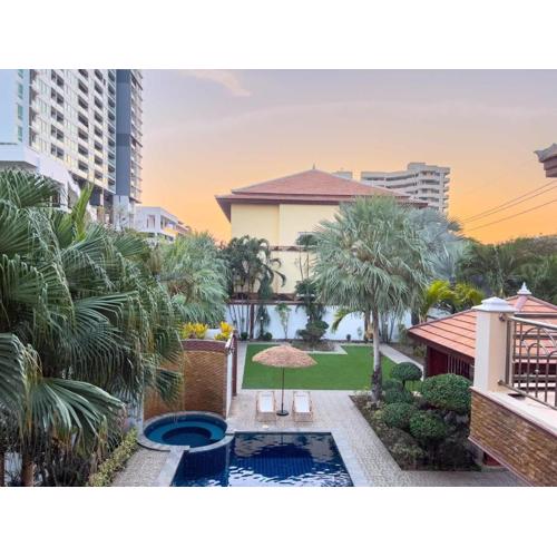 PANDA Pool Villa 芭提雅潘达之家