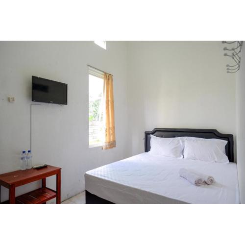 Pandawa Guest House At Ngaliyan Square Mitra RedDoorz