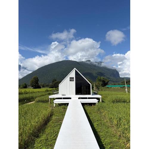 Paradise Resort & Cafe