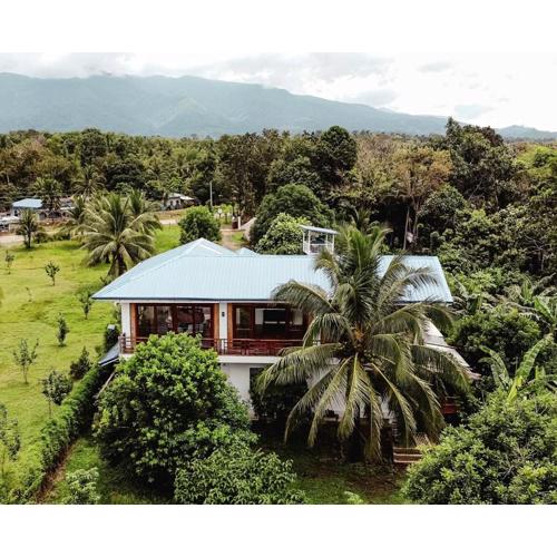 Paruparong Bughaw Ecofarm Resort