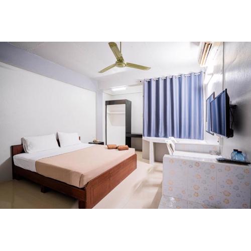 Pasawang Hotel (โรงแรมภาสว่าง)