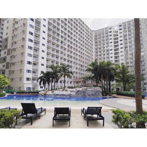 Pasay Shore Residences with one bedroom with balcony