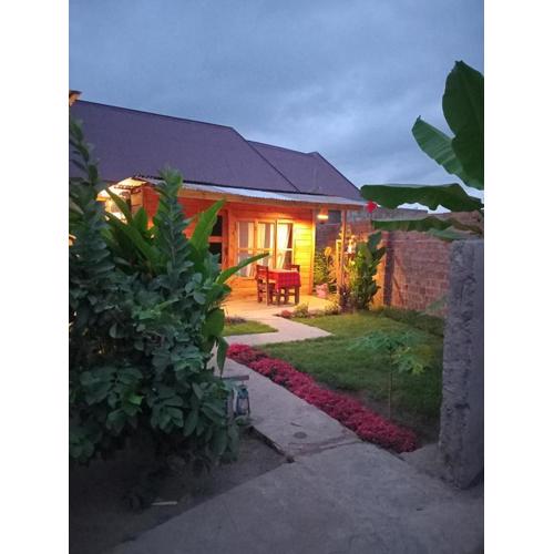 Patience Airport cottages