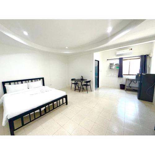 Patong Canal Villa 102