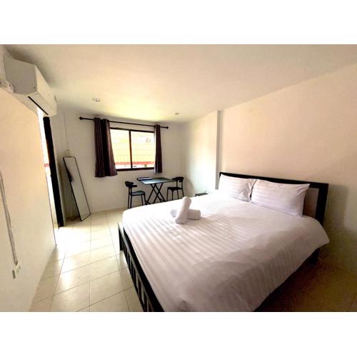 Patong Canal Villa 207