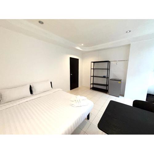 Patong Canal Villa R105