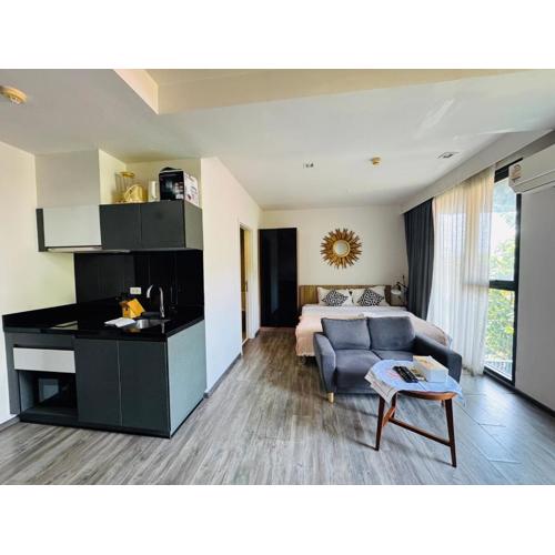 Patong city-center pool cozy condo