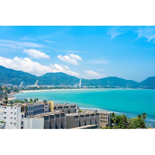 Patong private spacious apart-ment 2 minutes walk to the beach bathtub sea view swimming pool