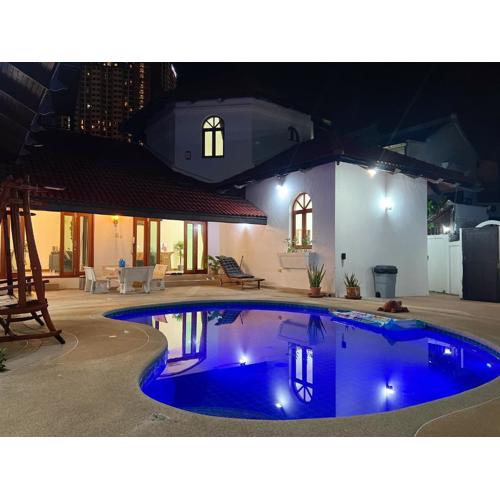 Pattaya Beach Pool Villa At Pattaya