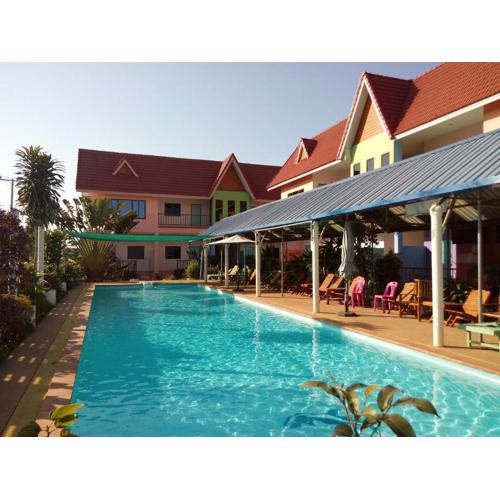 Peace Pool Resort